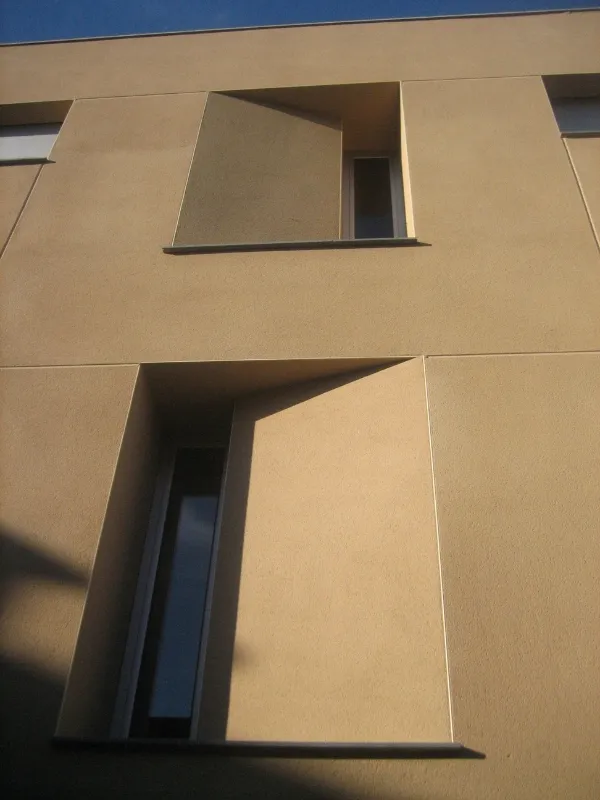 Edifici 12 habitatges a Palamos Edifici 12 habitatges a Palamós, estudi Prat & Simó