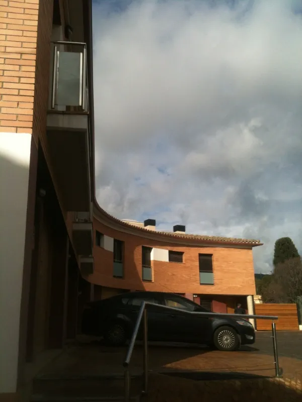 Edifici 6 cases a Canet Edifici 6 cases a Canet, estudi Prat & Simó