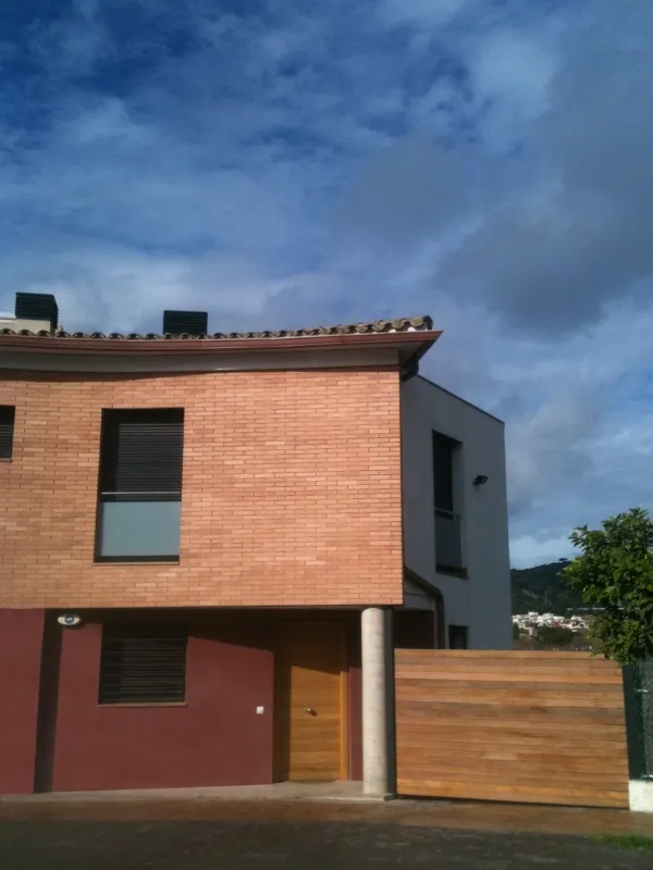 Edifici 6 cases a Canet Edifici 6 cases a Canet, estudi Prat & Simó