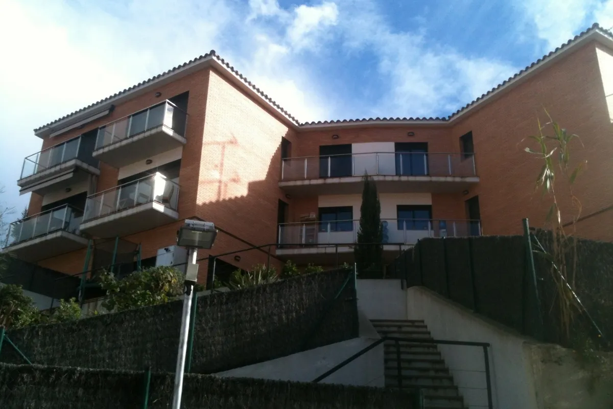 Edifici 6 cases a Canet Edifici 6 cases a Canet, estudi Prat & Simó