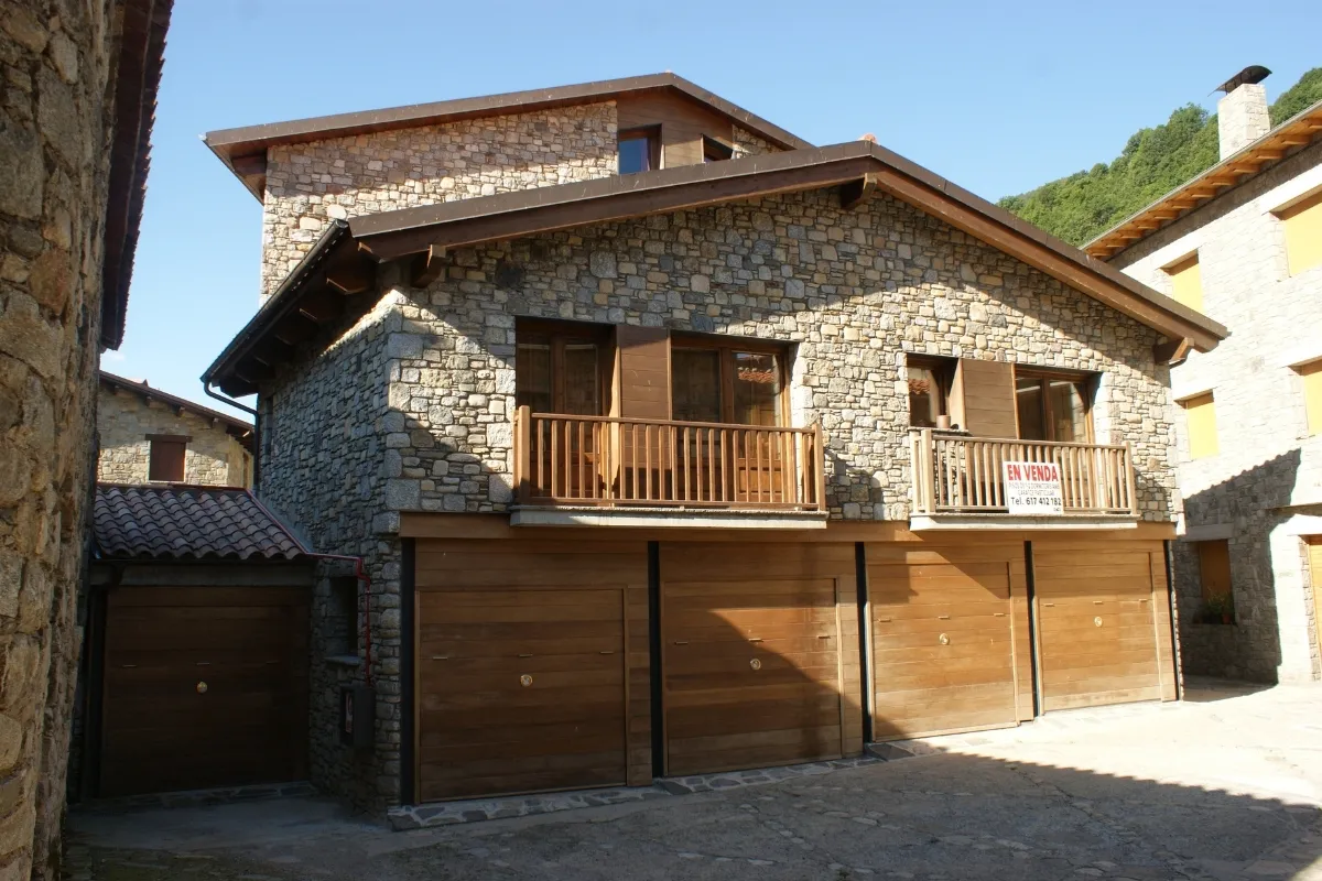 Edifici 9 habitatges Setcases Edifici 9 habitatges Setcases, estudi Prat & Simó