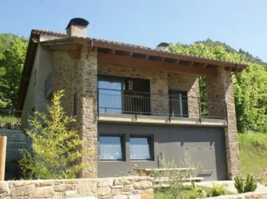 Habitatge a Vallfogona del Ripolles