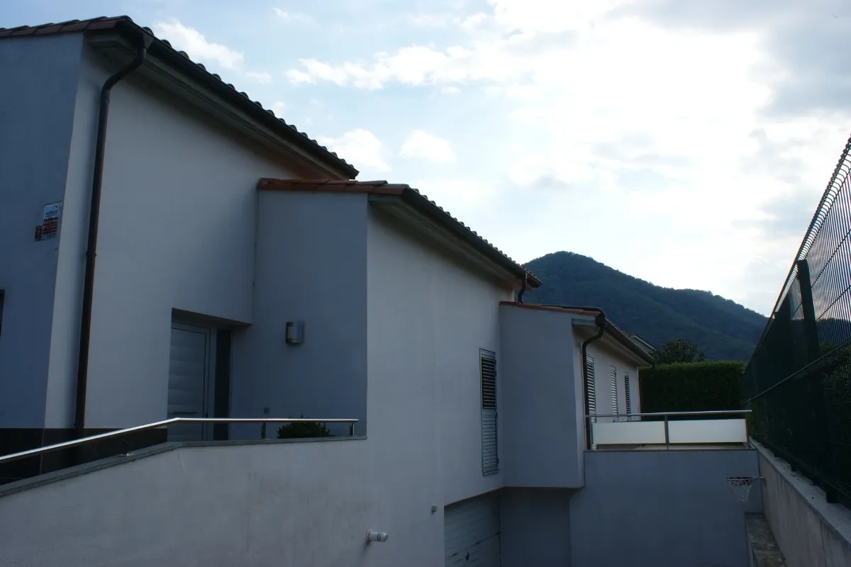 Habitatge unifamiliar Sant Joan de les Fonts Habitatge unifamiliar Sant Joan de les Fonts, estudi Prat & Simó