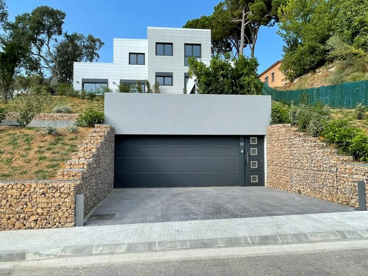 Habitatge unifamiliar a Calonge i Sant Antoni, estudi Prat & Simó