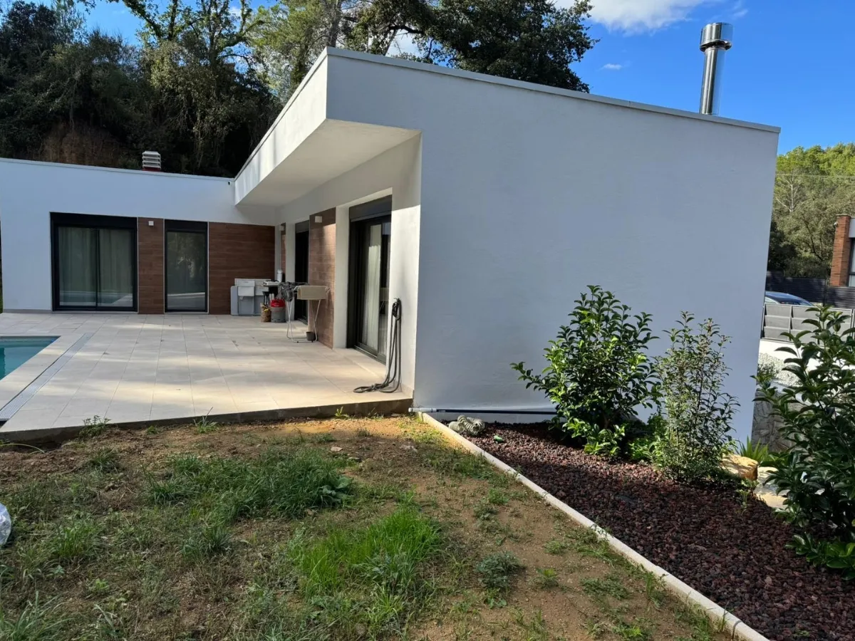 Habitatge unifamiliar a Castellar del Vallès Habitatge unifamiliar a Castellar del Vallès, estudi Prat & Simó