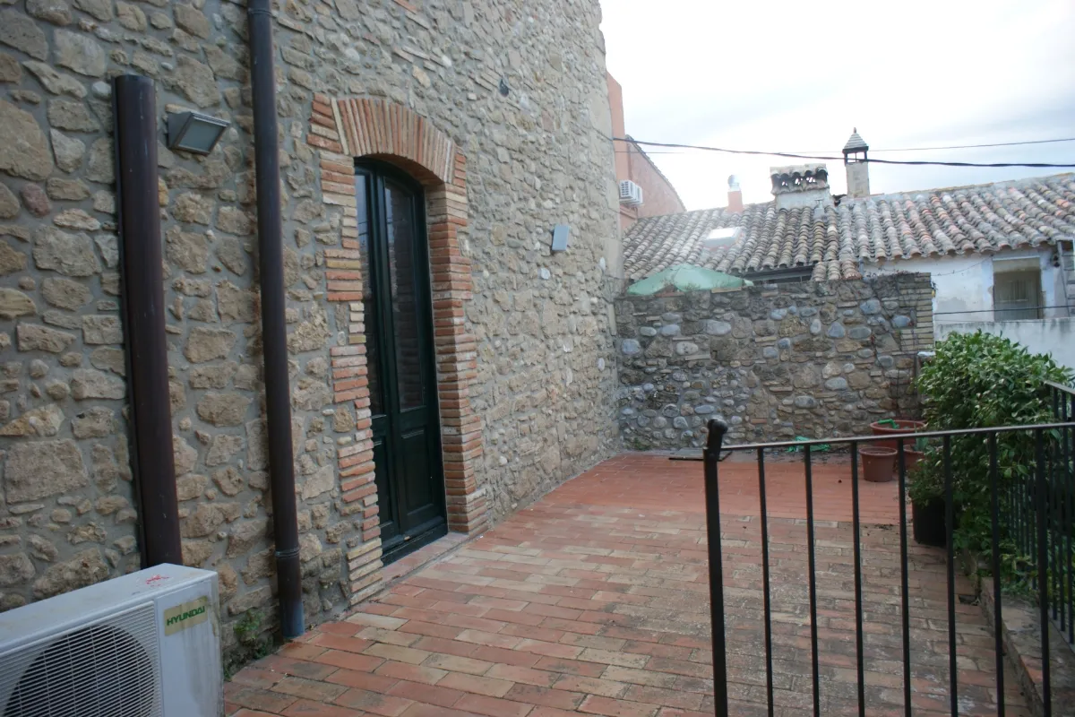 Reforma habitatge Garrigàs Reforma habitatge Garrigàs, estudi Prat & Simó